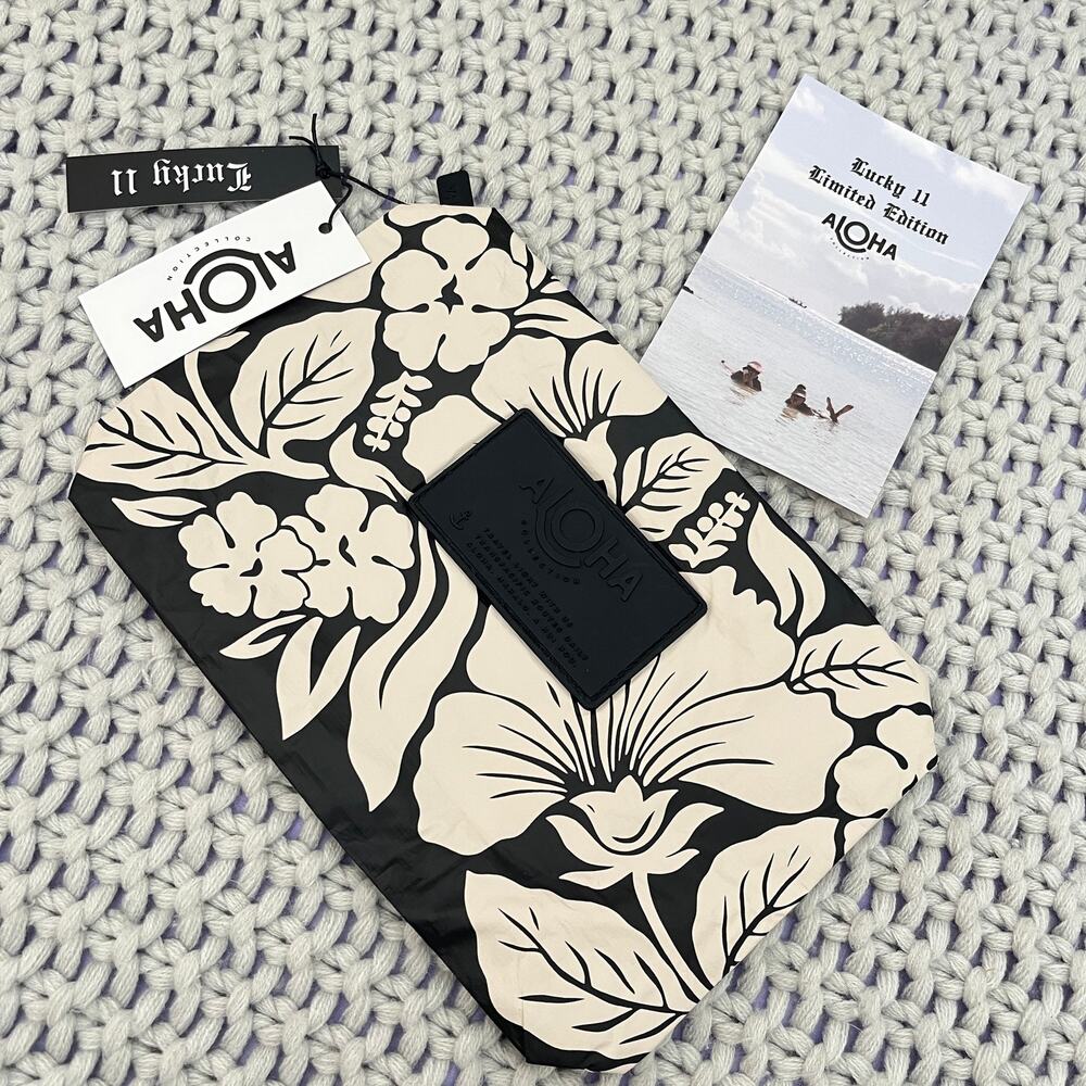 Aloha Collection• LUCKY 11 SPECIAL EDITION Small Pouch RETROGLYPHS Coconut sands